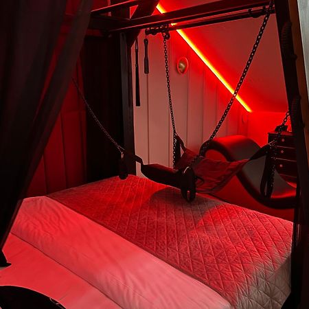 Exclusive Bdsm Apartment Krakow - Adults Only 외부 사진