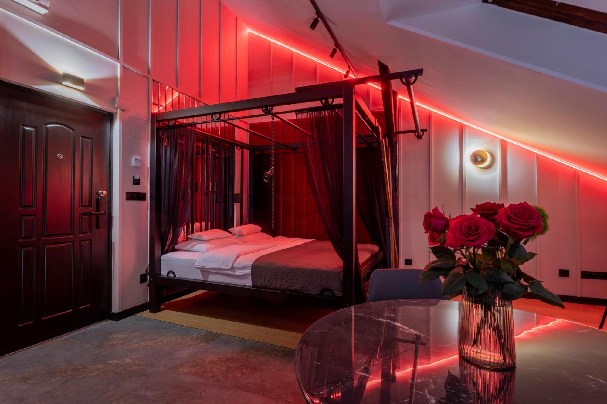 Exclusive Bdsm Apartment Krakow - Adults Only 외부 사진