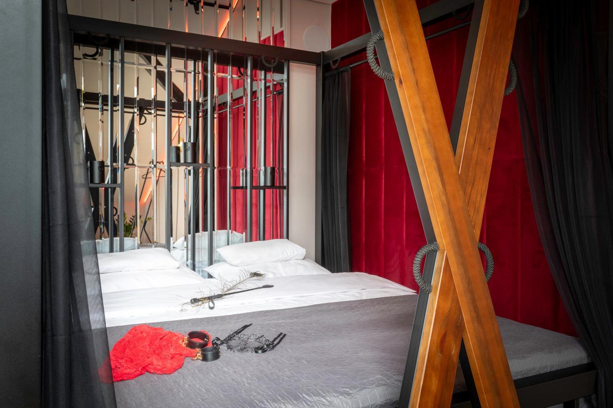 Exclusive Bdsm Apartment Krakow - Adults Only 외부 사진