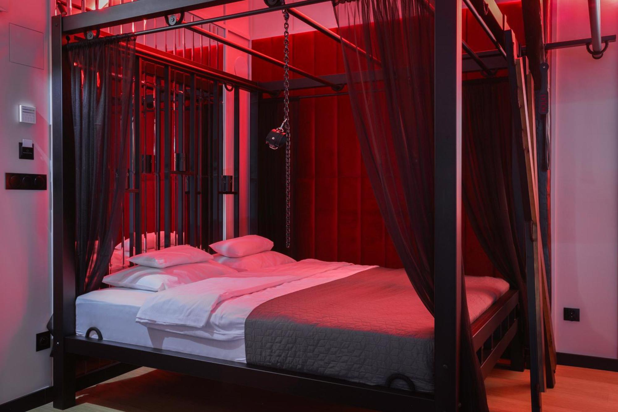 Exclusive Bdsm Apartment Krakow - Adults Only 외부 사진