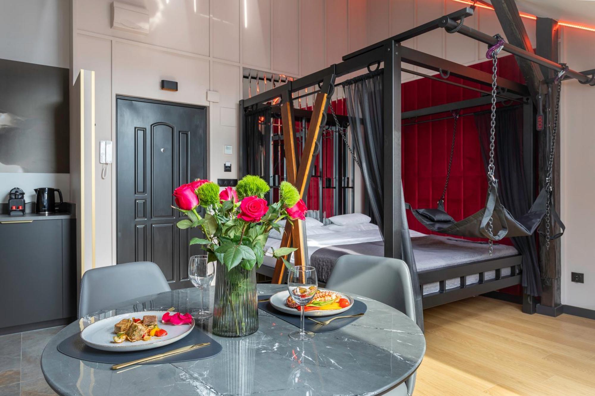 Exclusive Bdsm Apartment Krakow - Adults Only 외부 사진