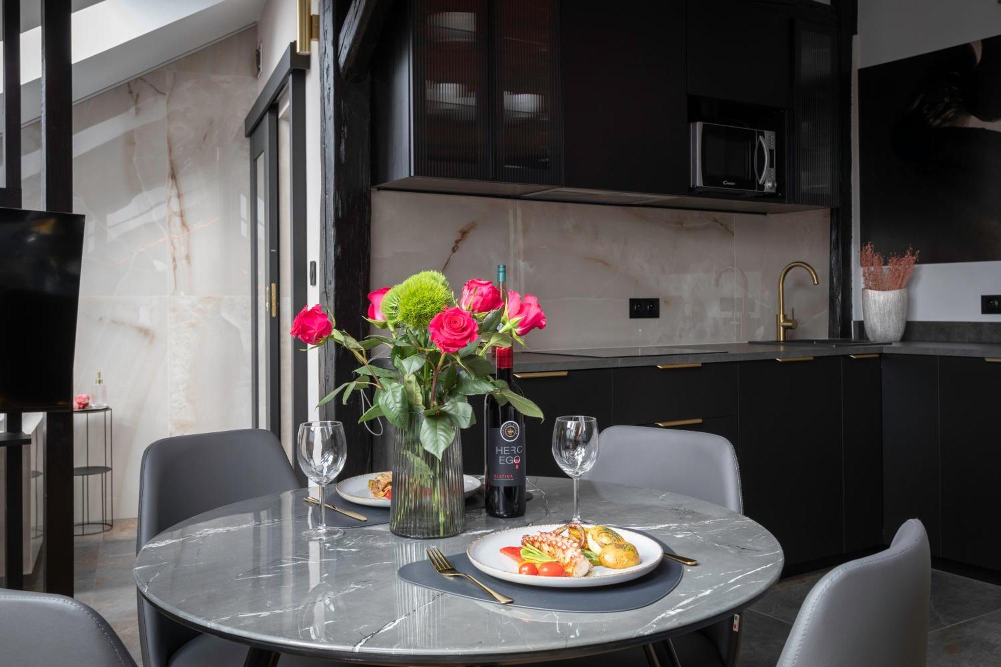 Exclusive Bdsm Apartment Krakow - Adults Only 외부 사진