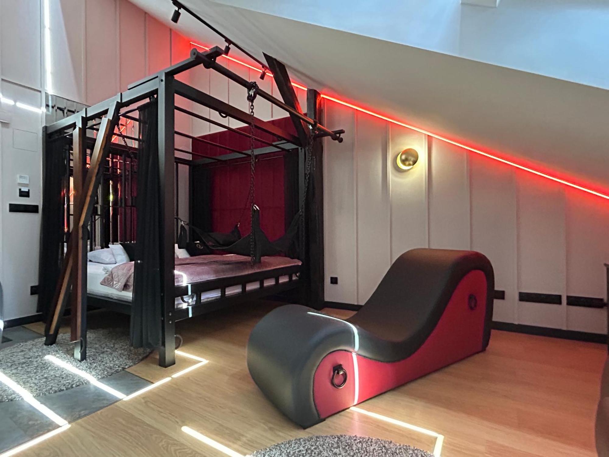 Exclusive Bdsm Apartment Krakow - Adults Only 외부 사진